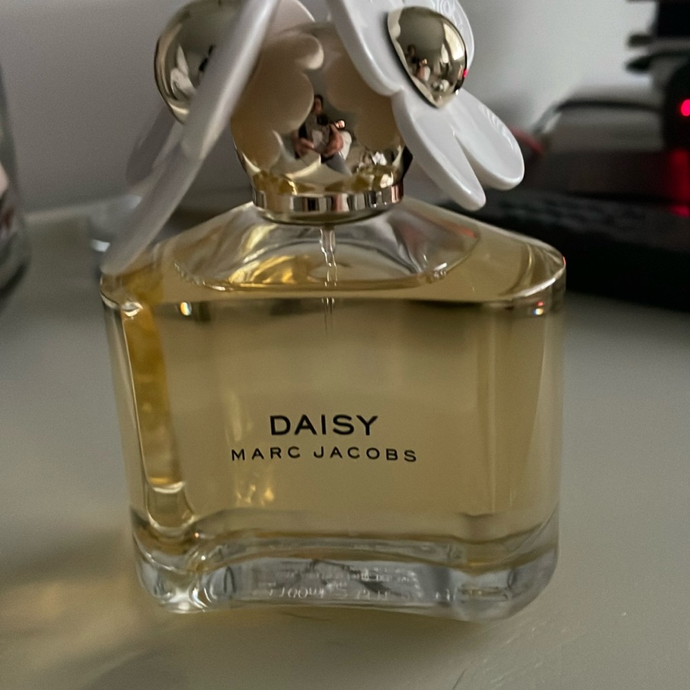 MARC JACOBS DAISY Eau de Toilette 3.3 oz